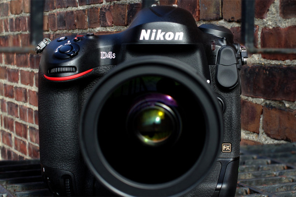 New Nikon D4S