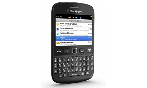BlackBerry vs iPhone illustration showing how the mobile revolution reshaped technology strategy