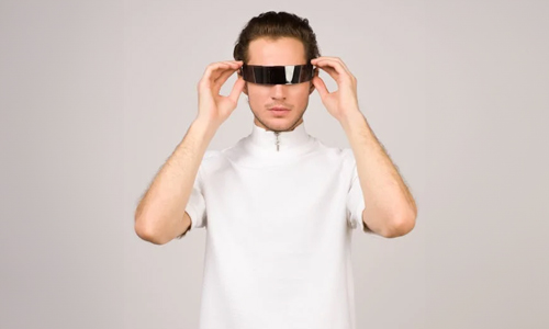 Man-wearing-white-turtleneck-t-shirt