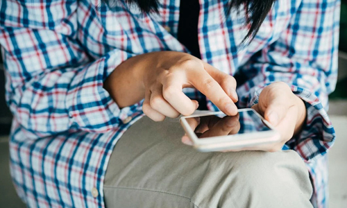 Person-using-phone
