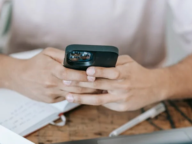 Apple Users Beware: New Smishing Attack Targets Apple IDs