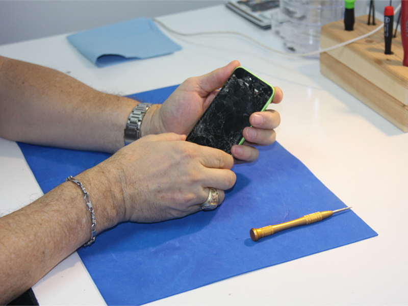Is the Apple iPhone 16 Series Easier to Repair?