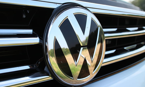 Volkswagen-car-logo-closeup