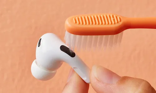 Clean Your Earbuds