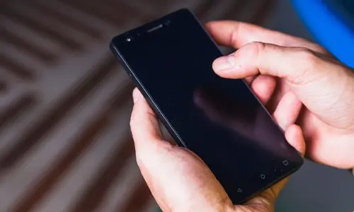How to Safely Choose a Refurbished Phone